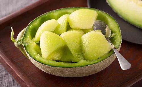 猪吃蜜瓜的视频,蜜瓜盛宴的欢乐瞬间